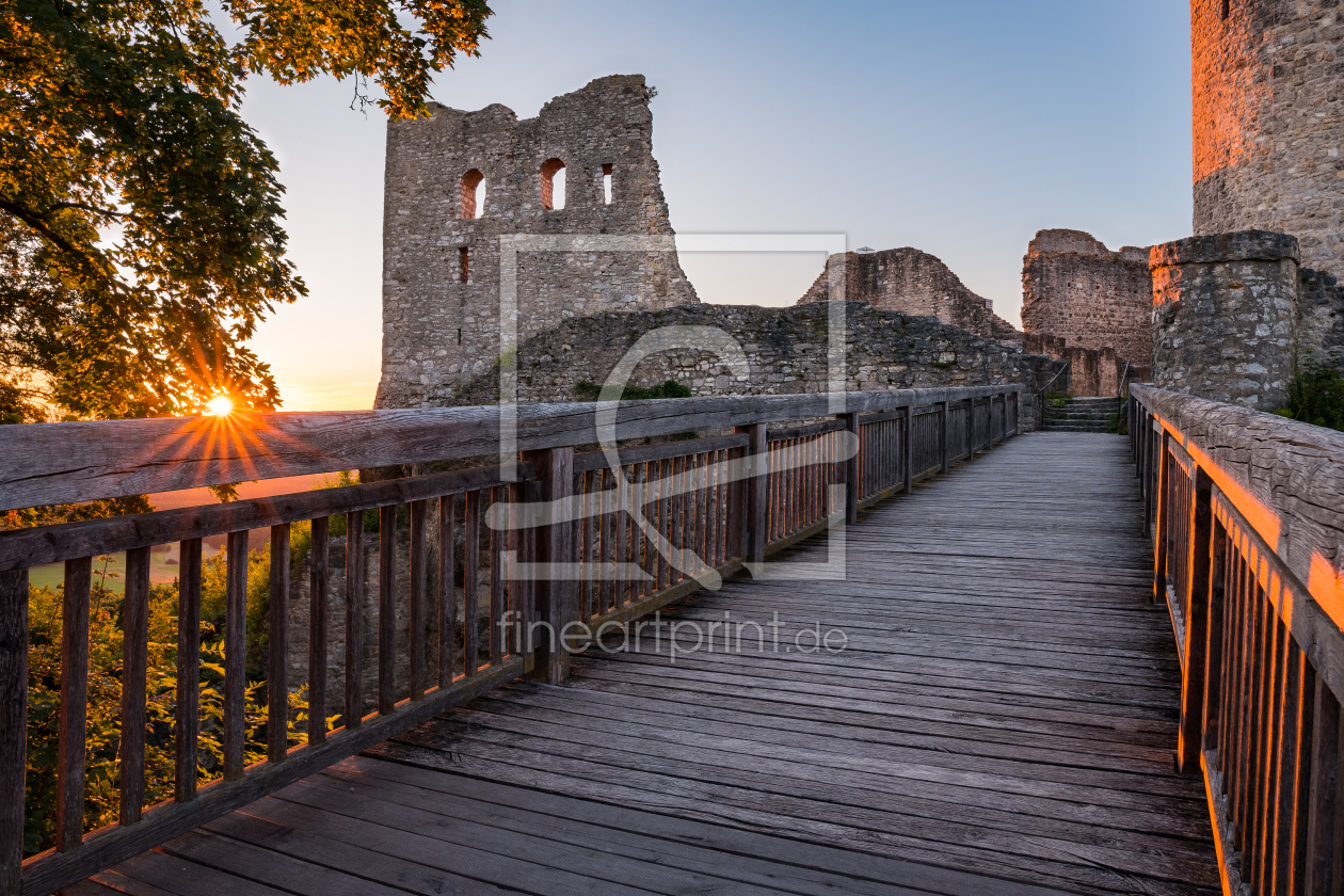 Bild-Nr.: 12261782 Sonnenuntergang auf der Burgruine Wolfstein erstellt von raphotography88