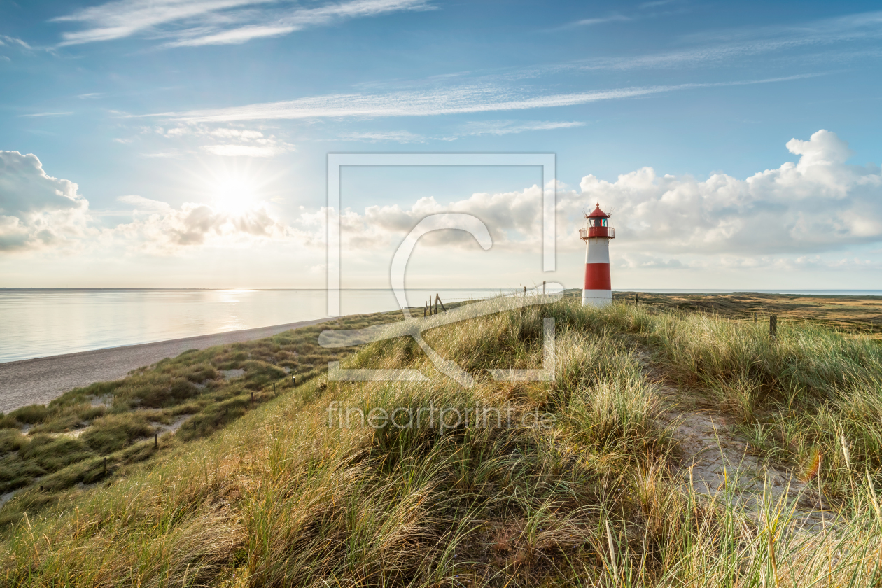 Bild-Nr.: 12351194 Sonnenaufgang am Leuchtturm List Ost auf Sylt erstellt von eyetronic