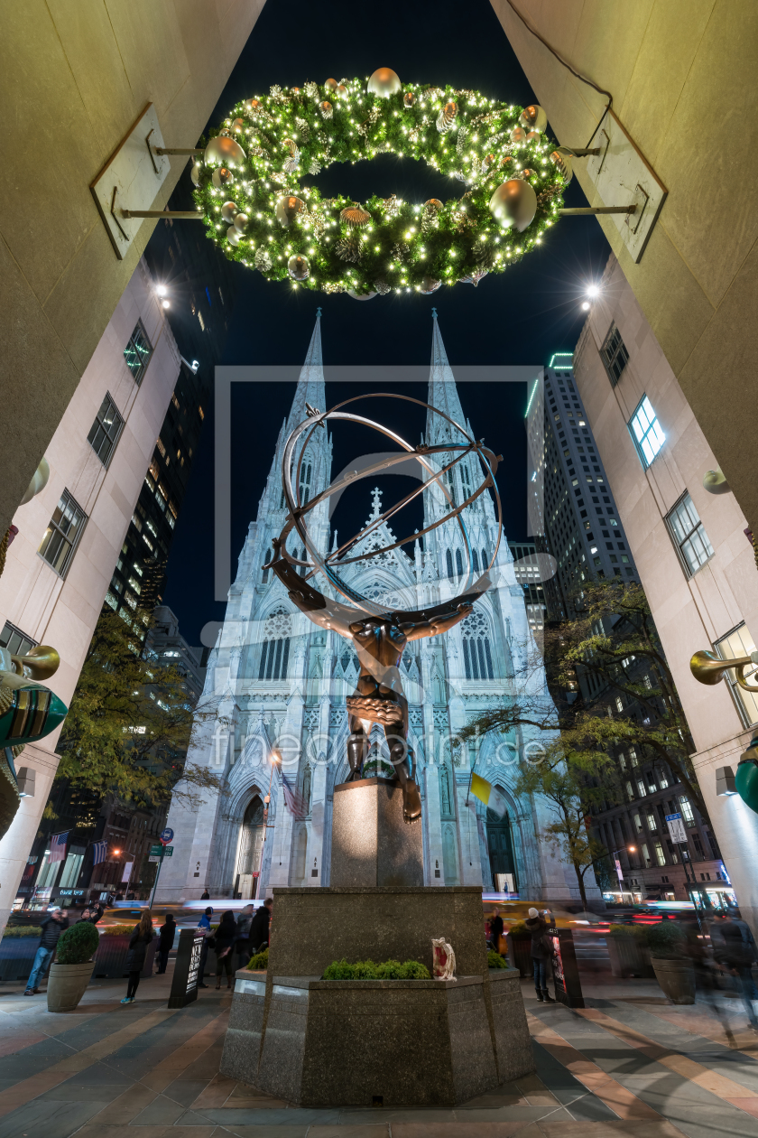 Bild-Nr.: 12355166 Atlas Statue und St Patricks Cathedral im Winter erstellt von eyetronic