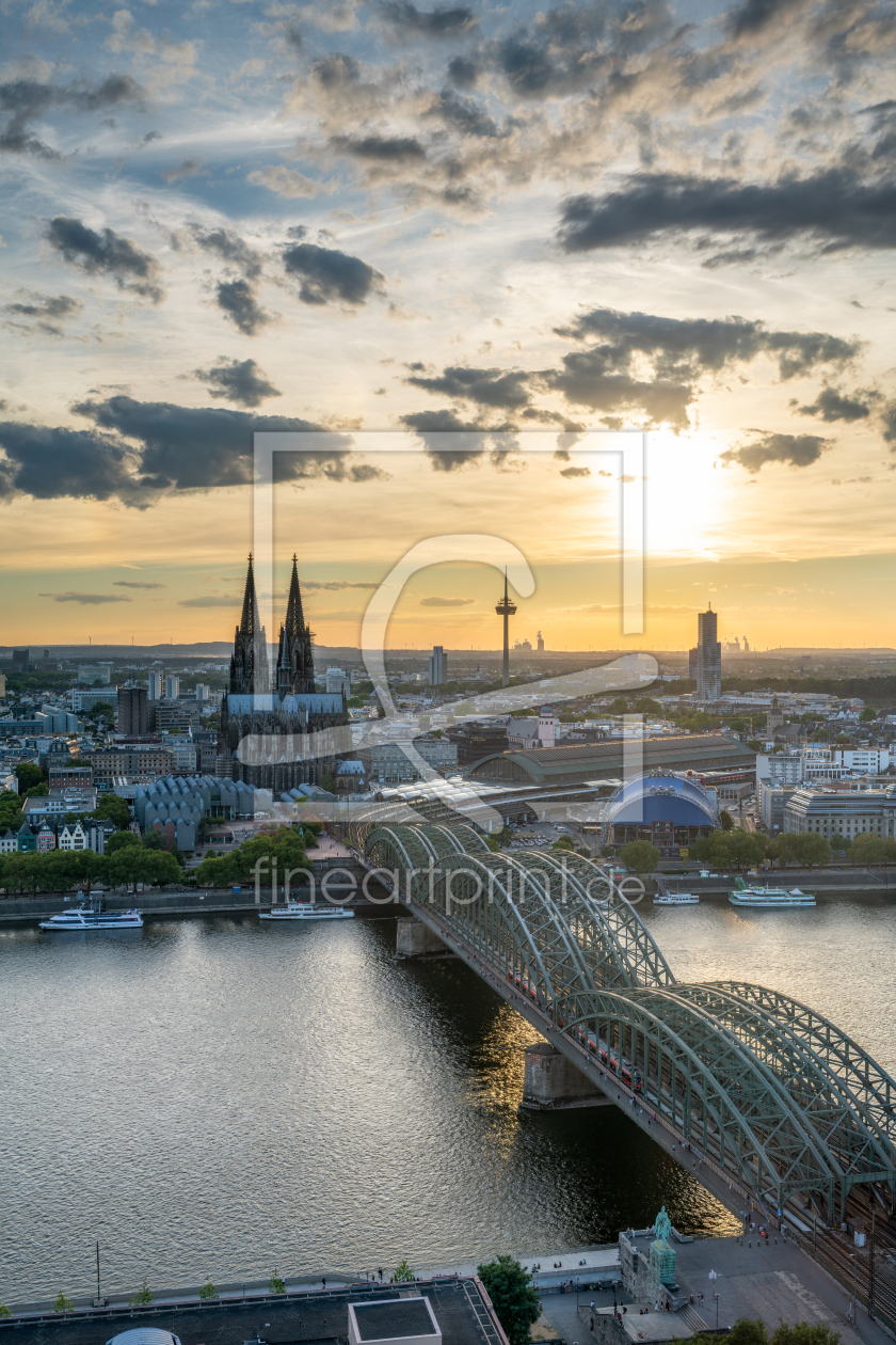 Bild-Nr.: 12366612 Sonnenuntergang über der Skyline von Köln erstellt von eyetronic