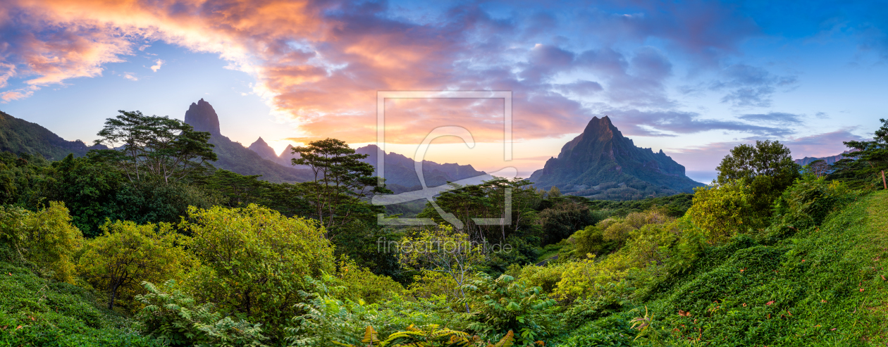 Bild-Nr.: 12388378 Sonnenuntergang am Mont Rotui auf Moorea erstellt von eyetronic