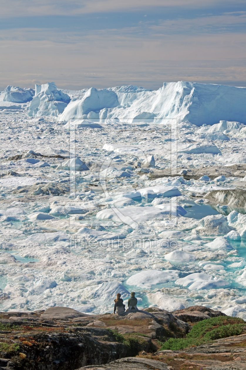Bild-Nr.: 12390832 Menschen am Eisfjord in Ilulissat erstellt von reinhard Pantke