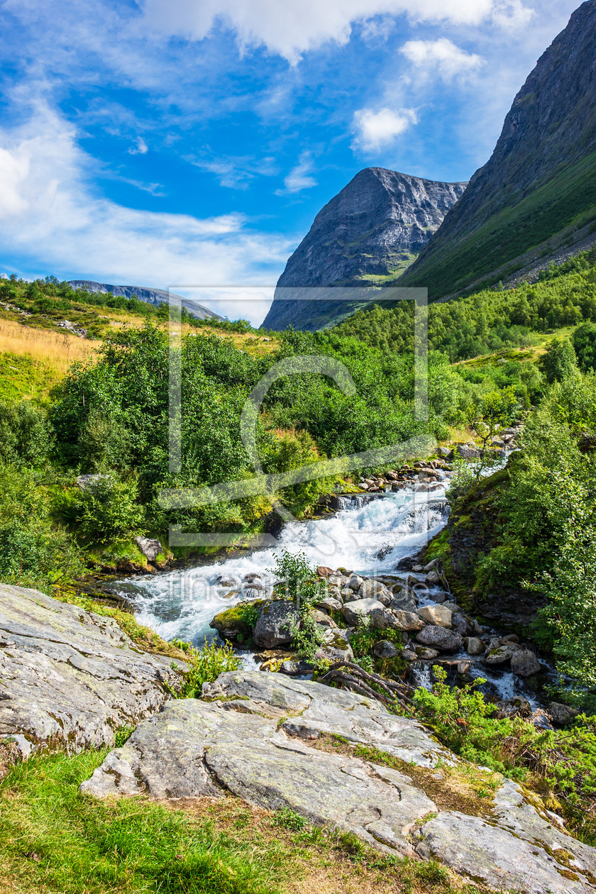 Bild-Nr.: 12396124 Blick auf den Wasserfall Storseterfossen erstellt von Rico Ködder