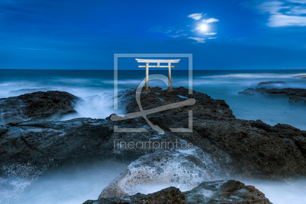 Bild-Nr.: 12400379 Japanisches Torii bei Vollmond erstellt von eyetronic