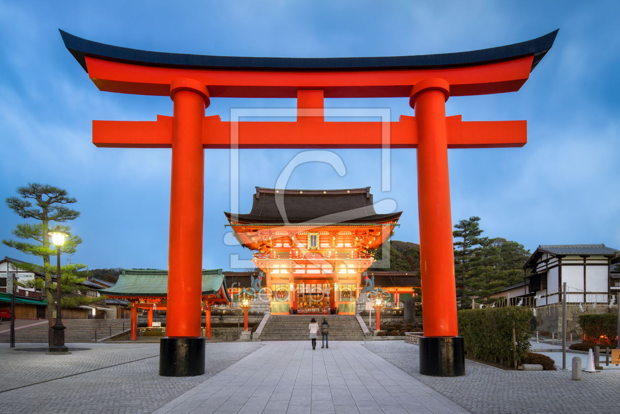 Bild-Nr.: 12401815 Eingang des Fushimi Inari Schreins in Kyoto erstellt von eyetronic