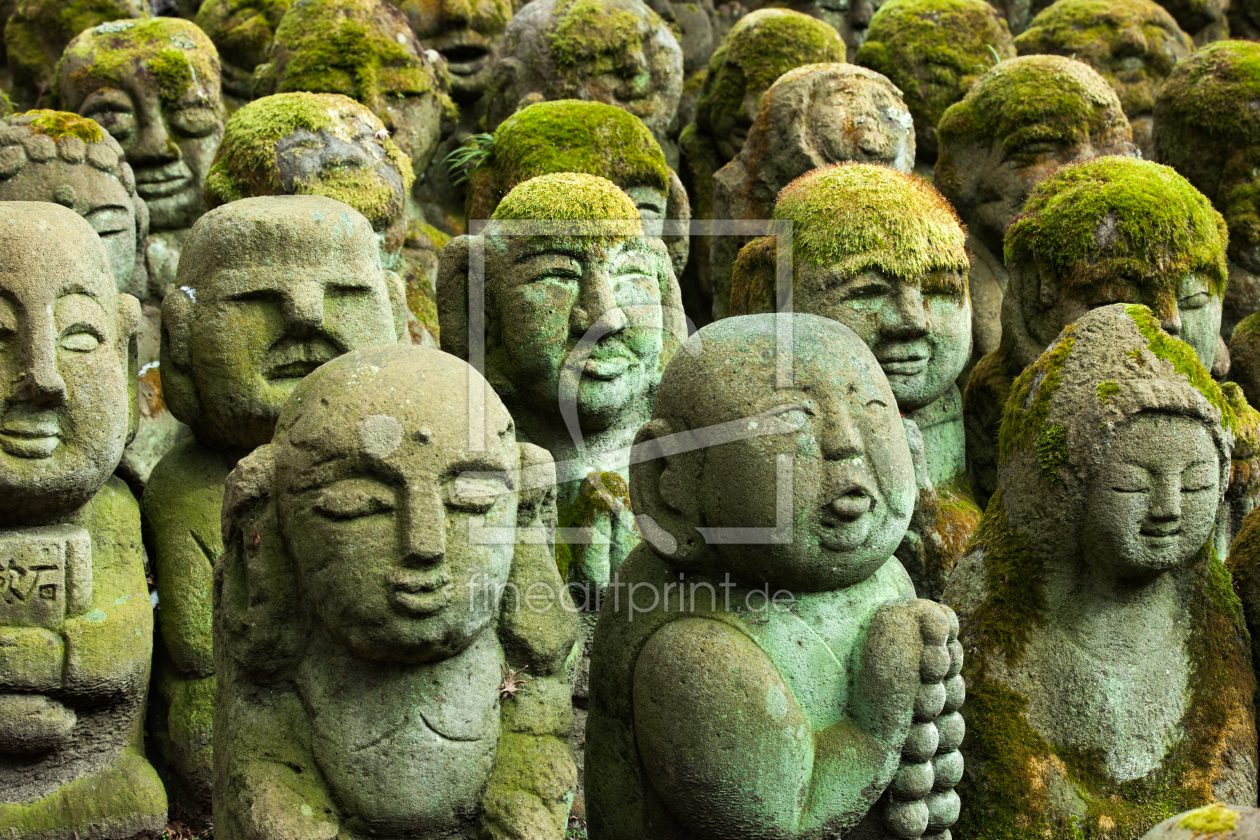 Bild-Nr.: 12406376 Buddhistische Steinfiguren in Japan erstellt von eyetronic