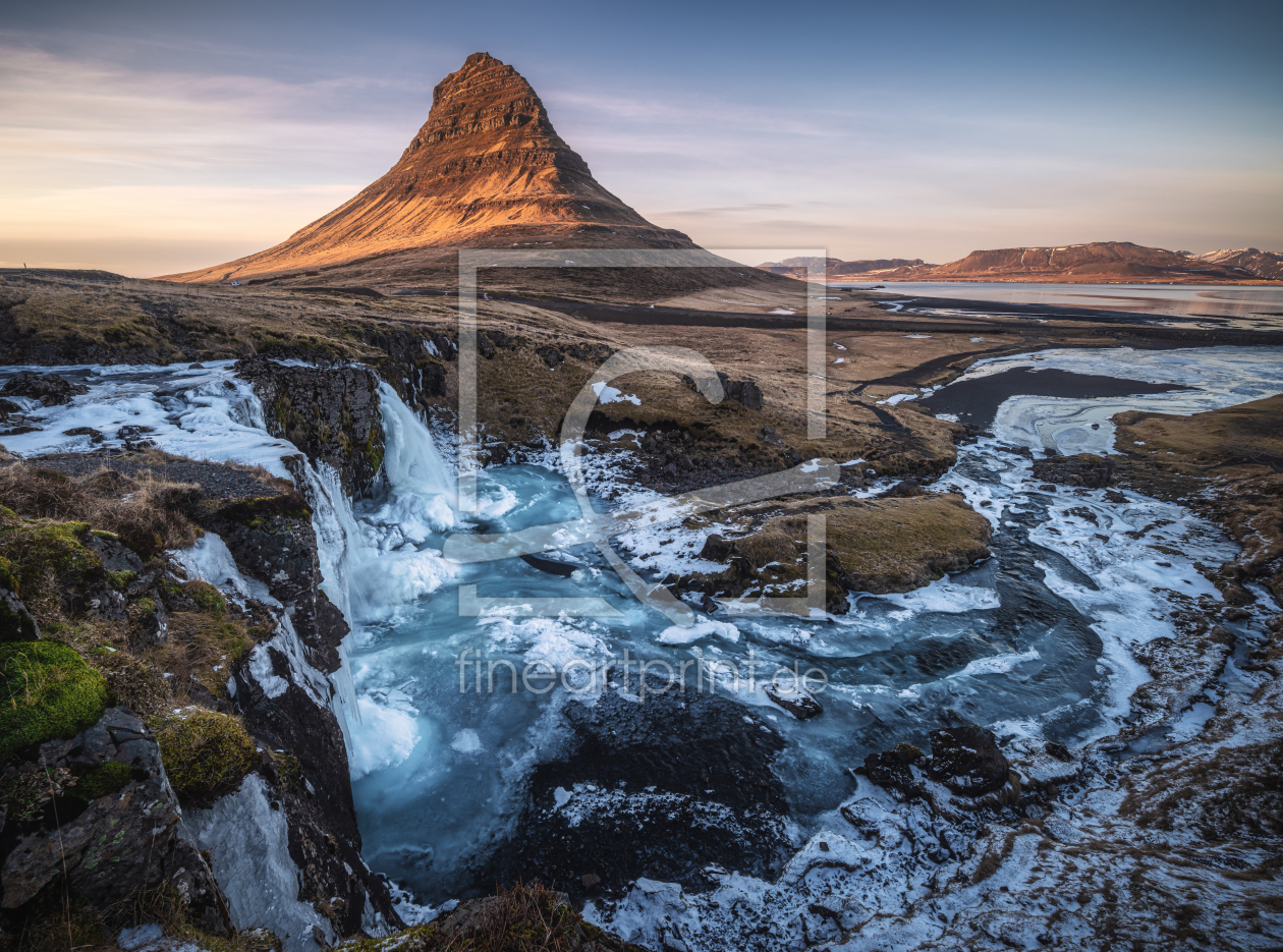 Bild-Nr.: 12420072 Kirkjufell Wasserfall auf Island zum Sunset erstellt von Jean Claude Castor