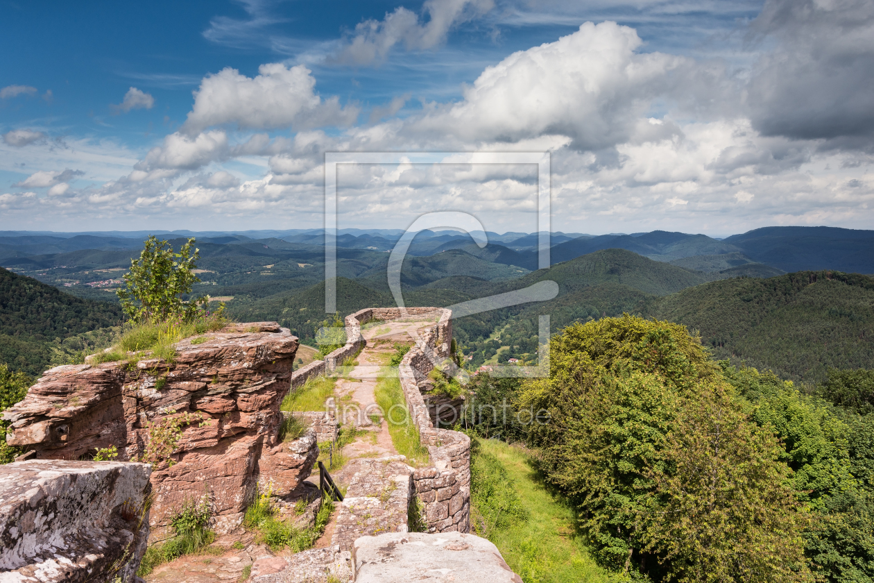 Bild-Nr.: 12422291 Aussicht von der Wegelnburg auf den Pfälzerwald erstellt von Michael Valjak