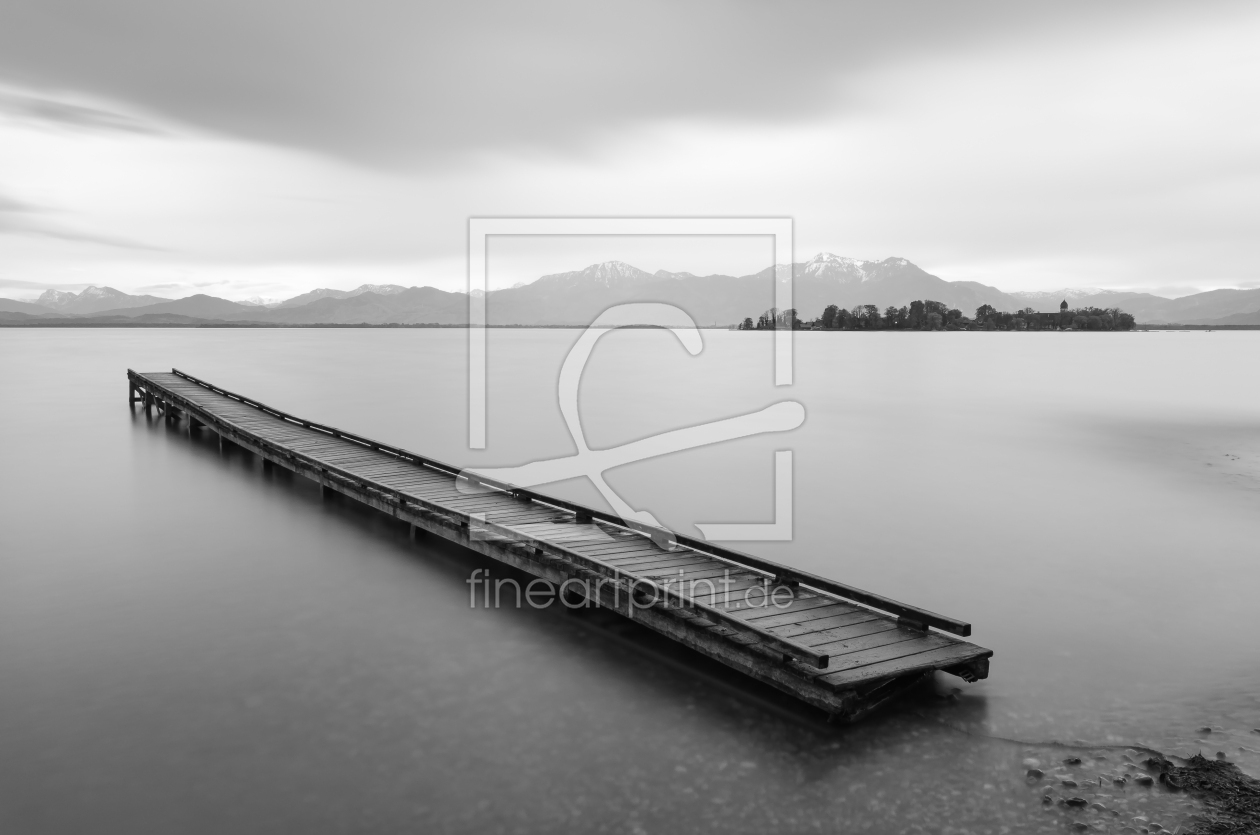 Bild-Nr.: 12422424 Alter Steg am Chiemsee schwarz-weiß erstellt von Michael Valjak