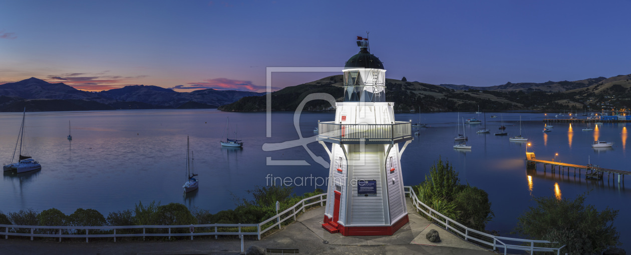 Bild-Nr.: 12423877 Leuchtturm in der Bucht von Akaroa in Neuseeland erstellt von KundenNr-360966