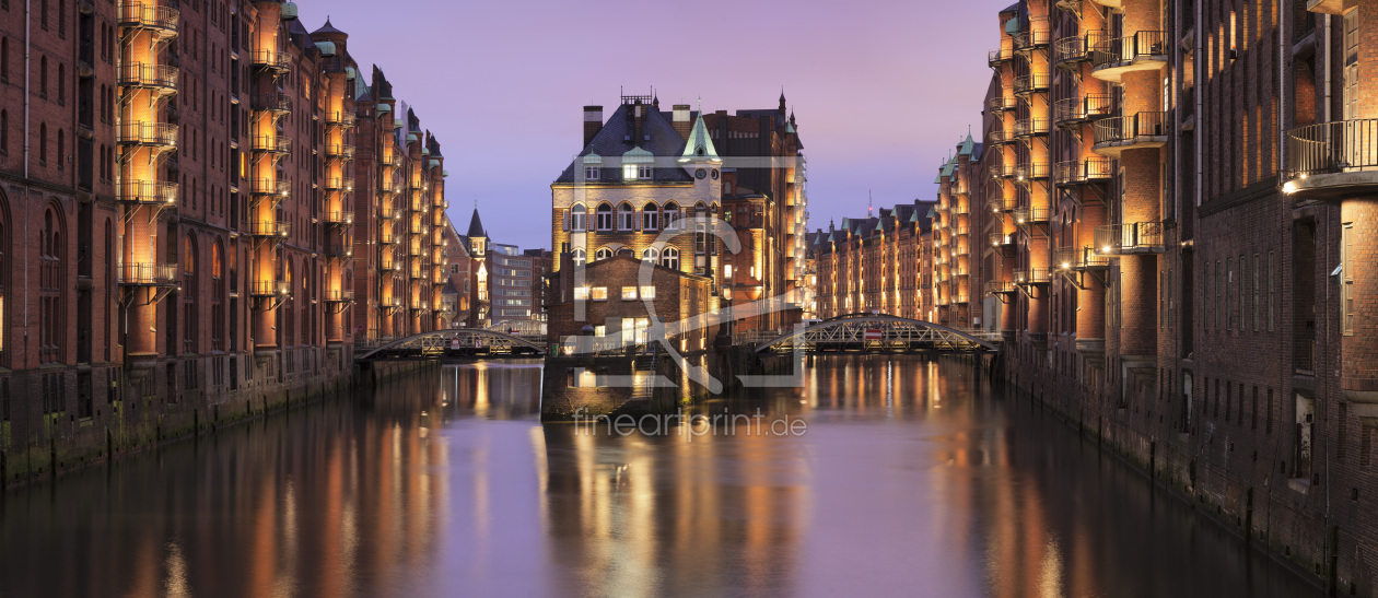 Bild-Nr.: 12438943 Wasserschloss in der Speicherstadt in Hamburg erstellt von KundenNr-360966