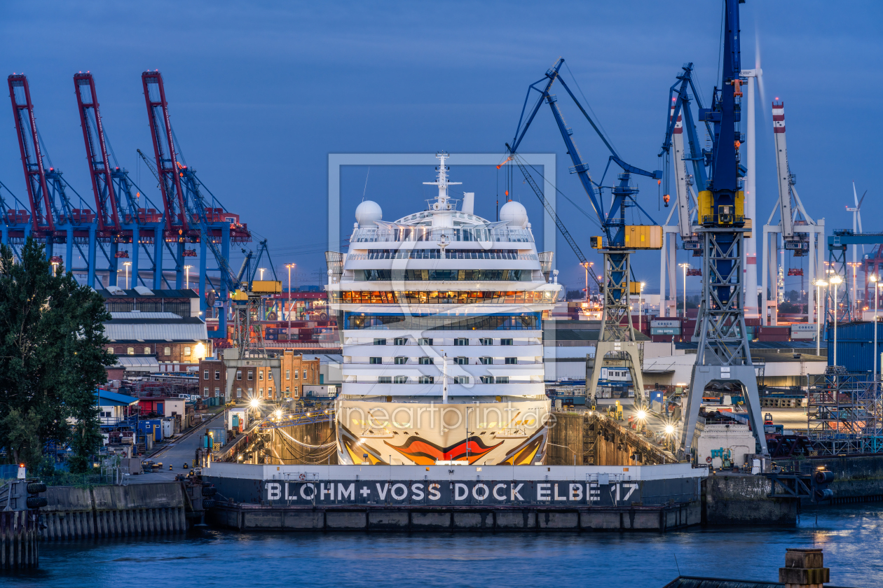Bild-Nr.: 12485333 Kreuzfahrtschiff AIDAmar im Trockendock Elbe 17 erstellt von eyetronic