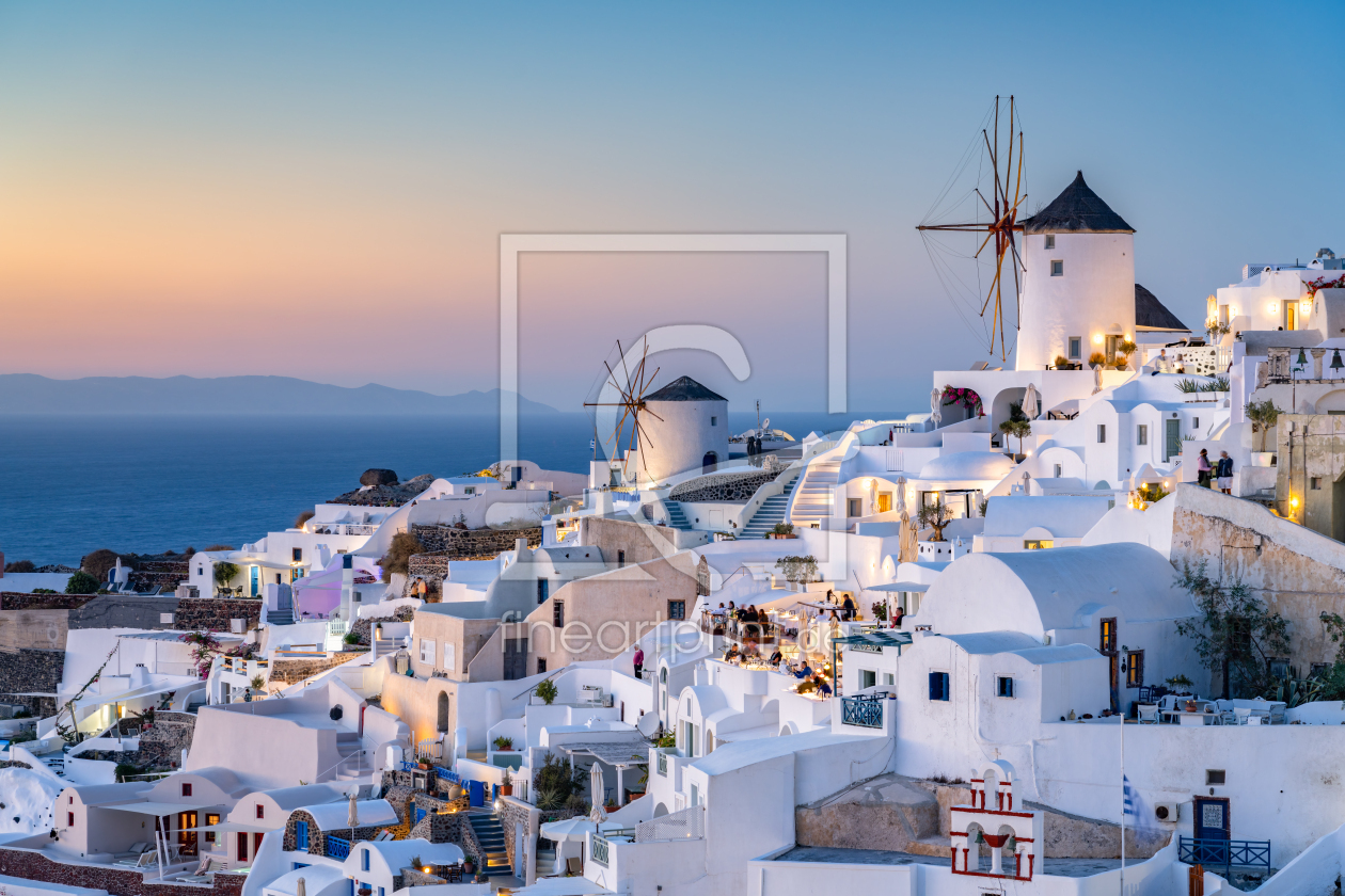 Bild-Nr.: 12512690 Sonnenuntergang in Oia auf Santorini erstellt von eyetronic