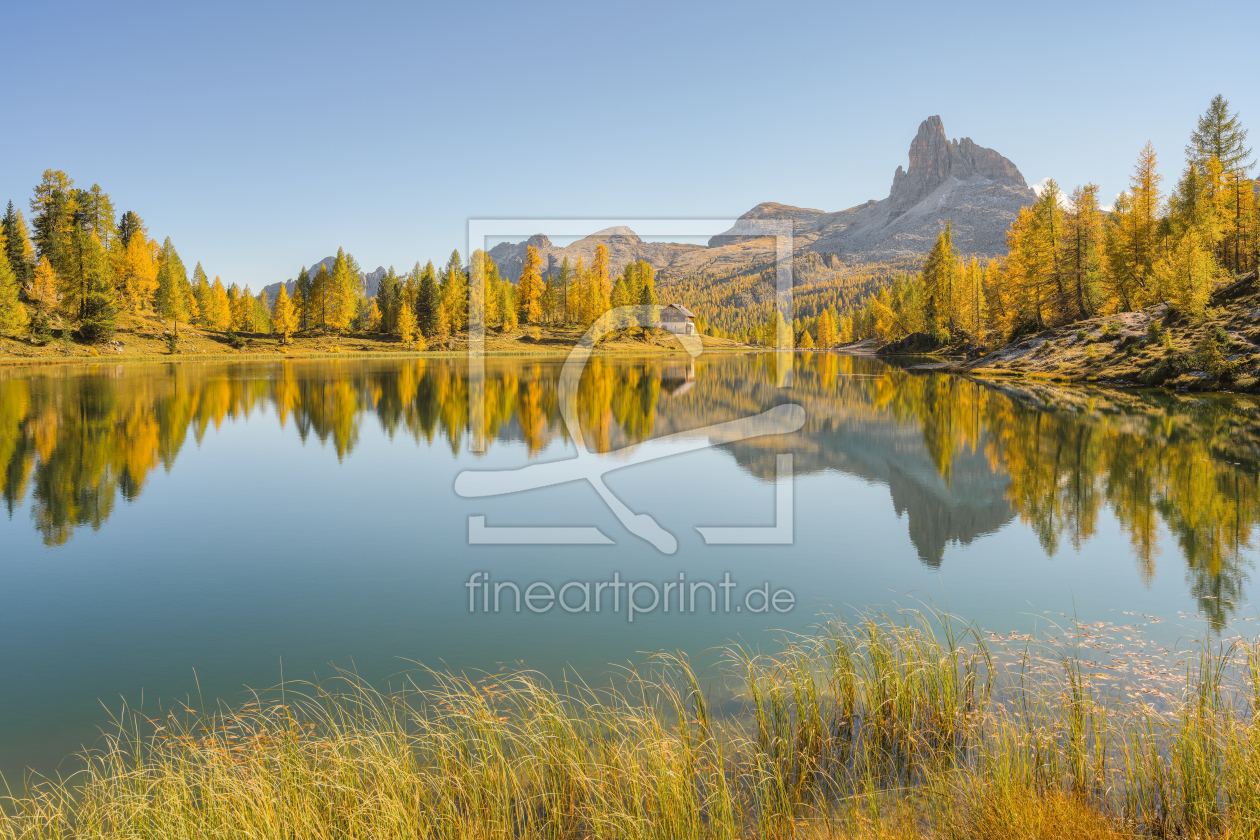 Bild-Nr.: 12529509 Herbsttag am Lago Federa in den Dolomiten erstellt von Michael Valjak