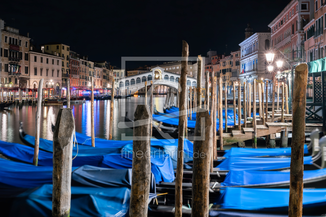 Bild-Nr.: 12563319 Rialtobrücke in Venedig bei Nacht erstellt von eyetronic