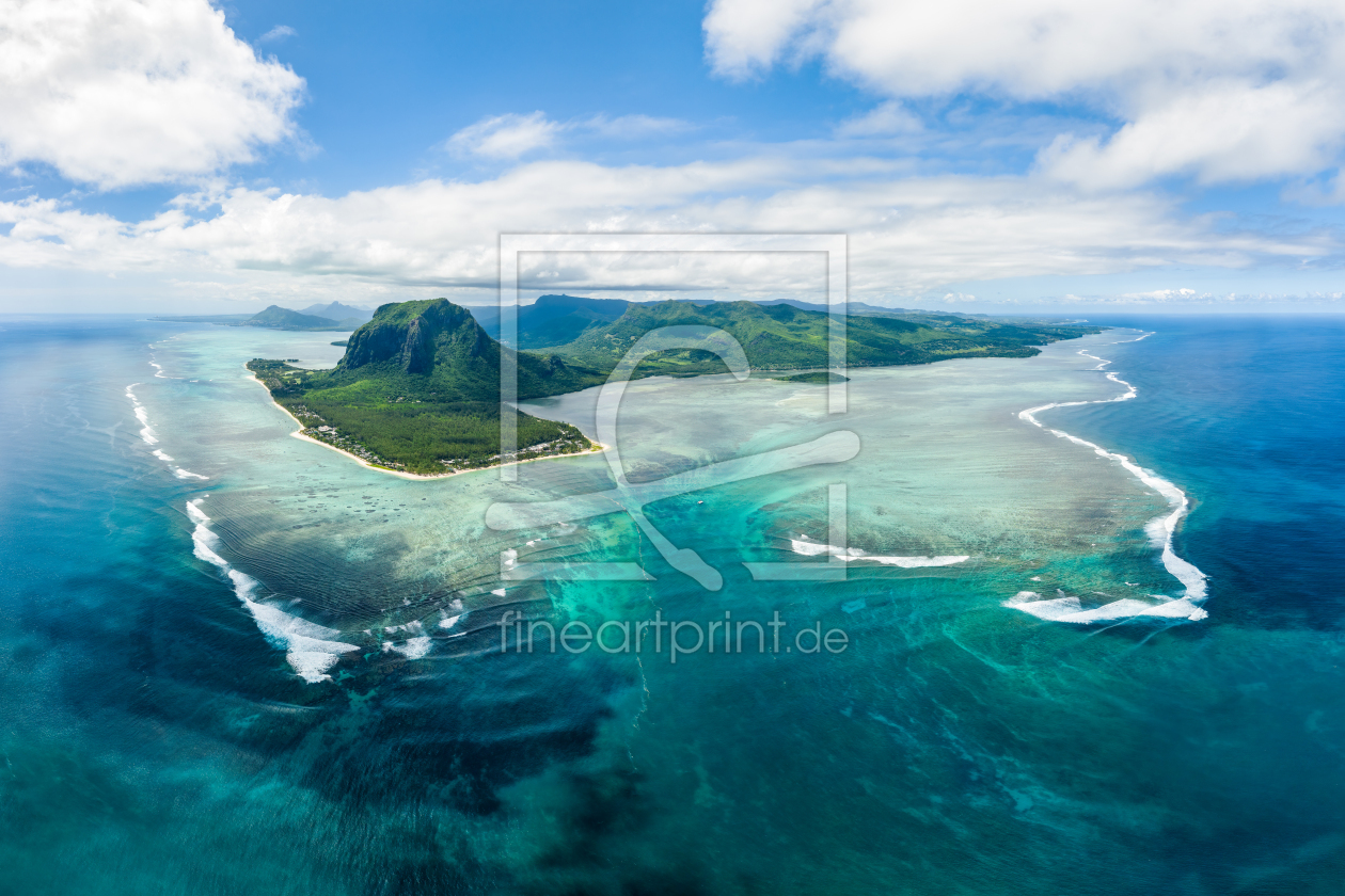Bild-Nr.: 12582441 Unterwasser Wasserfall Illusion auf Mauritius erstellt von eyetronic