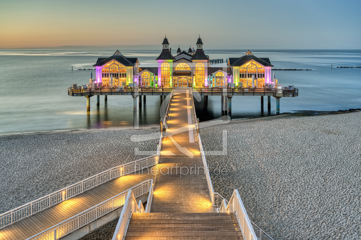 Bild-Nr.: 12599951 Seebrücke in Sellin auf Rügen am Abend erstellt von Michael Valjak