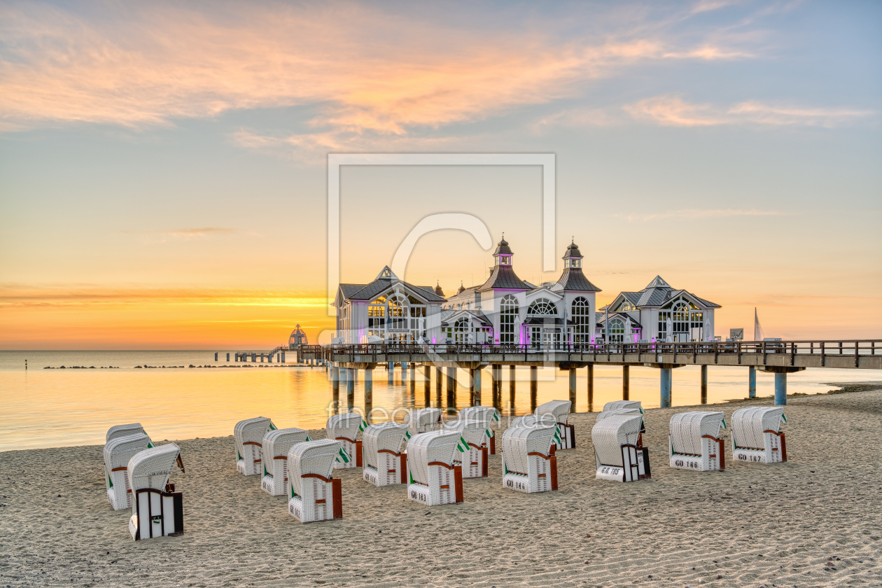 Bild-Nr.: 12600645 Sonnenaufgang bei der Seebrücke in Sellin erstellt von Michael Valjak