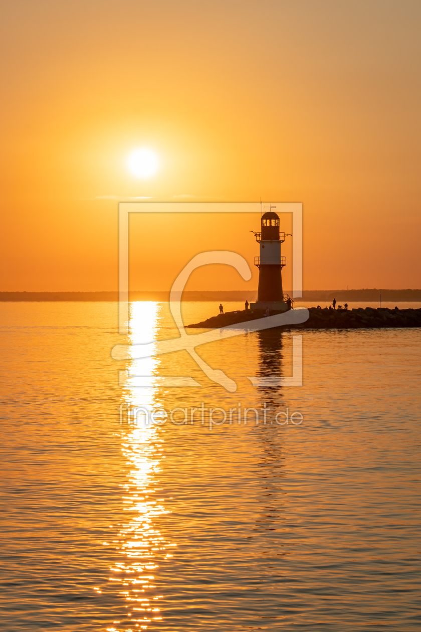 Bild-Nr.: 12613624 Ostmole Warnemünde bei Sonnenaufgang erstellt von eyetronic