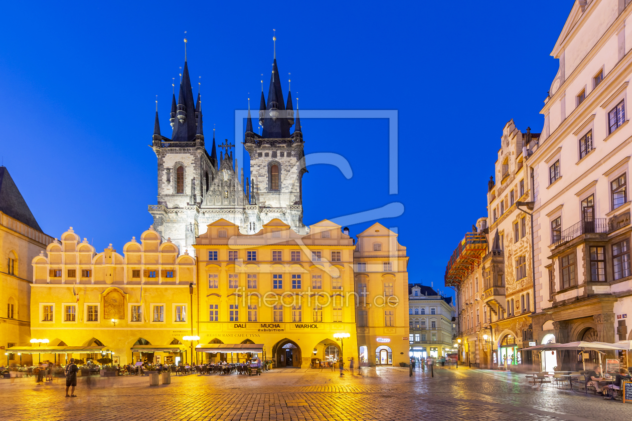 Bild-Nr.: 12622492 Teynkirche und Altstädter Ring in Prag am Abend erstellt von Melanie Viola