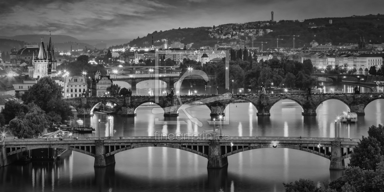 Bild-Nr.: 12641180 Sonnenuntergang über der Moldau in Prag - Panorama erstellt von Melanie Viola