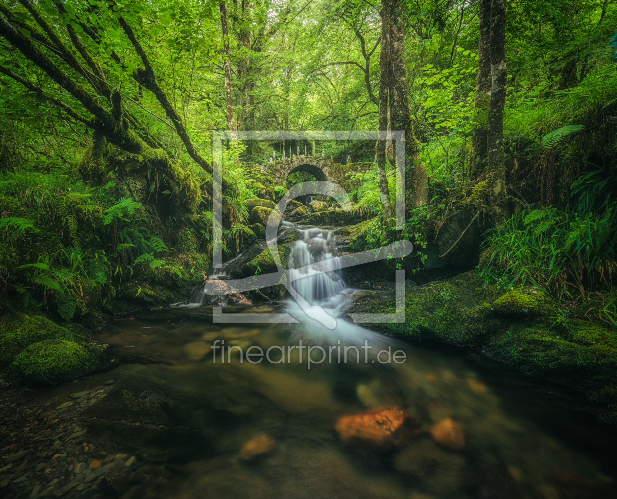 Bild-Nr.: 12693092 Fairy Bridge in den schottischen Highlands erstellt von Jean Claude Castor