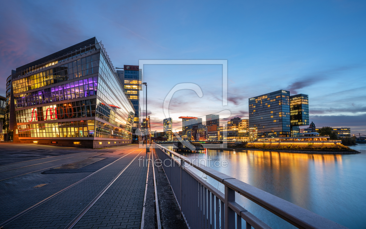 Bild-Nr.: 12696649 Düsseldorf - Abendstimmung am Medienhafen erstellt von alfotokunst