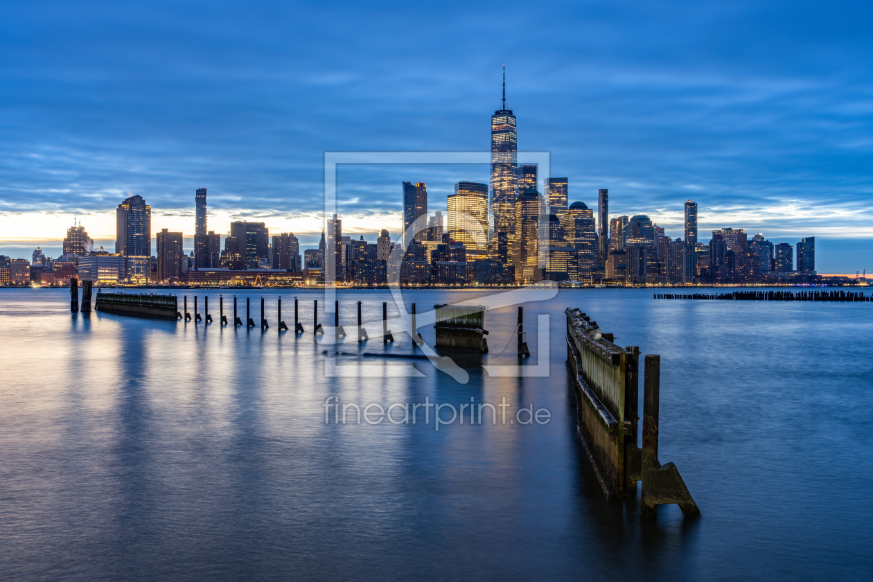 Bild-Nr.: 12700246 Manhattan Skyline zur blauen Stunde erstellt von eyetronic