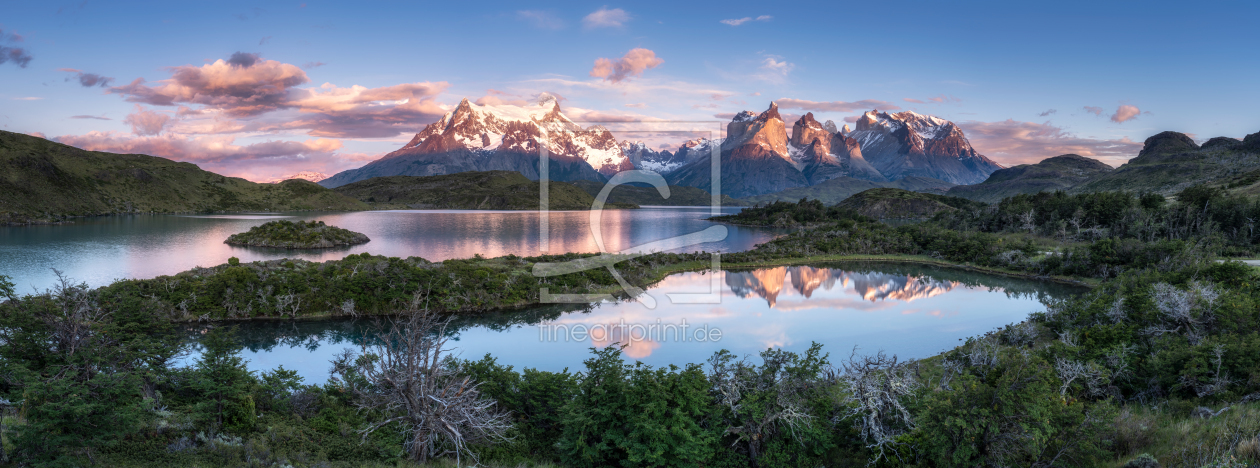 Bild-Nr.: 12703989 Cuernos del Paine und Pehoe See in Chile erstellt von eyetronic