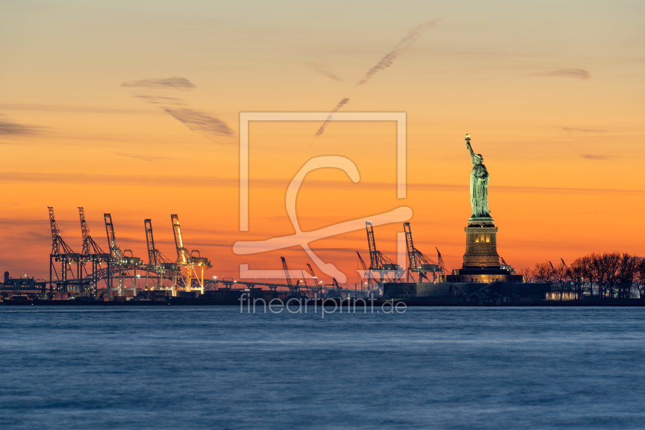 Bild-Nr.: 12721138 Freiheitsstatue in New York City erstellt von eyetronic