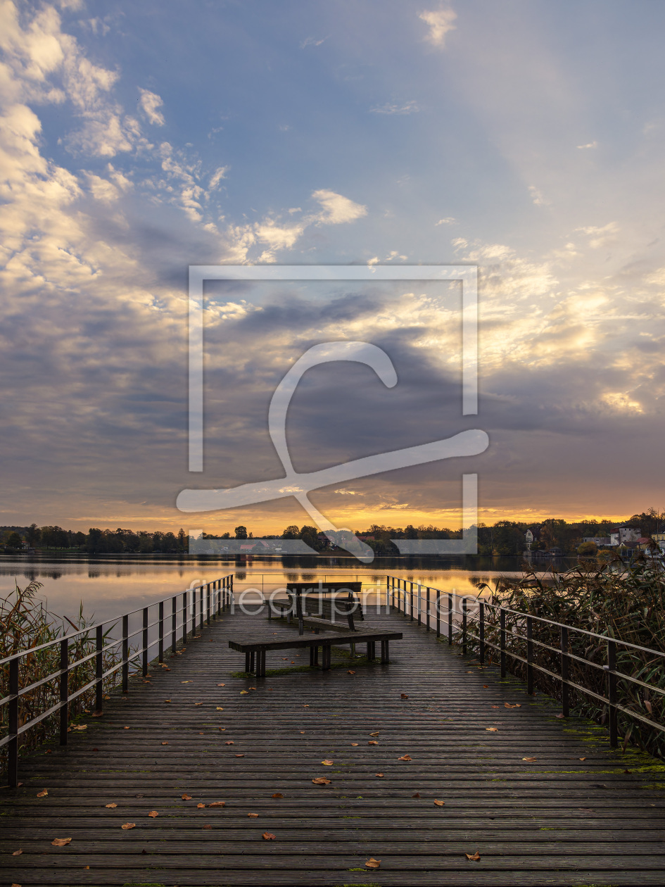 Bild-Nr.: 12723499 Sonnenaufgang und Steg am Haussee in Feldberg erstellt von Rico Ködder