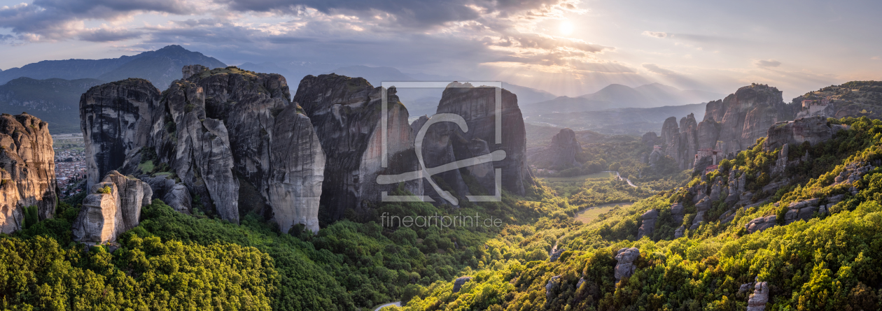 Bild-Nr.: 12725166 Meteora Felsen bei Sonnenuntergang erstellt von eyetronic