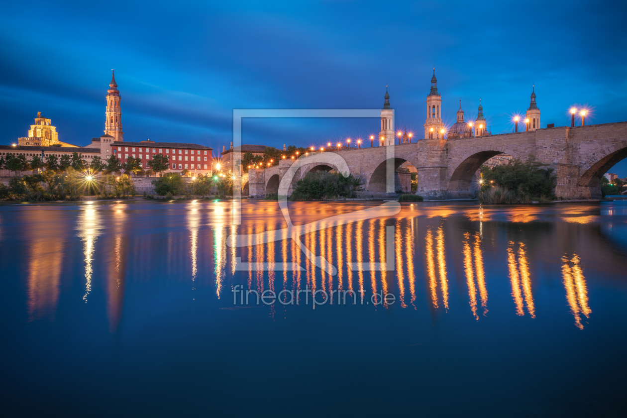 Bild-Nr.: 12726079 Saragossa Basilica del Pilar zur blaue Stunde erstellt von Jean Claude Castor