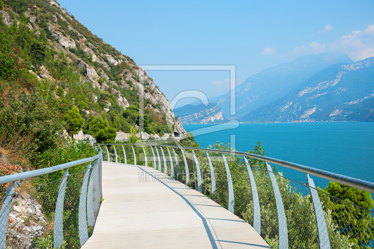 Bild-Nr.: 12730787 Radweg am Gardasee II erstellt von SusaZoom