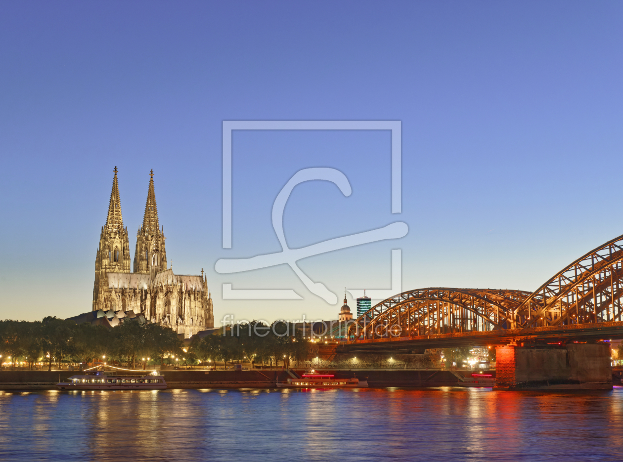 Bild-Nr.: 12735177 Kölner Dom am Abend erstellt von XYRIUS