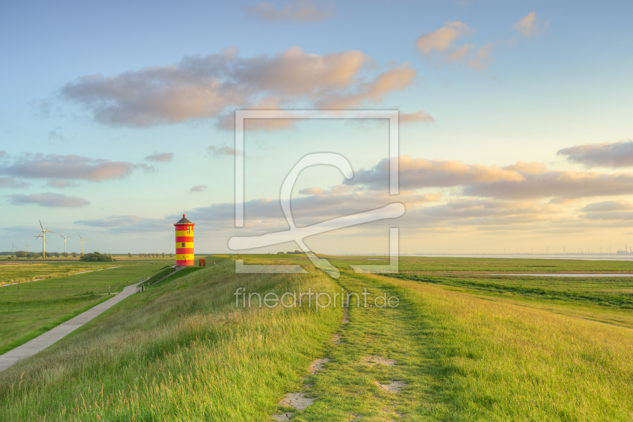 Bild-Nr.: 12737937 Auf dem Deich beim Pilsumer Leuchtturm erstellt von Michael Valjak