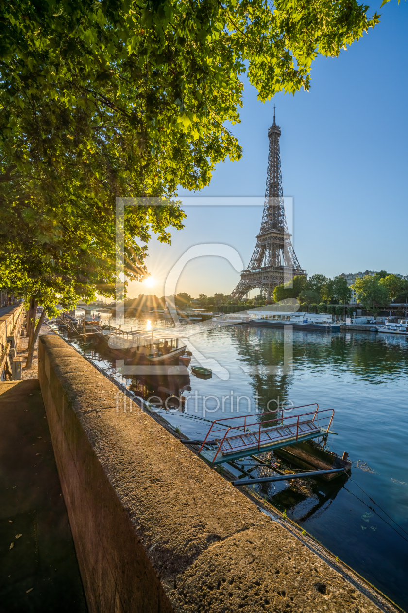 Bild-Nr.: 12740070 Eiffelturm in Paris bei Sonnenaufgang erstellt von eyetronic