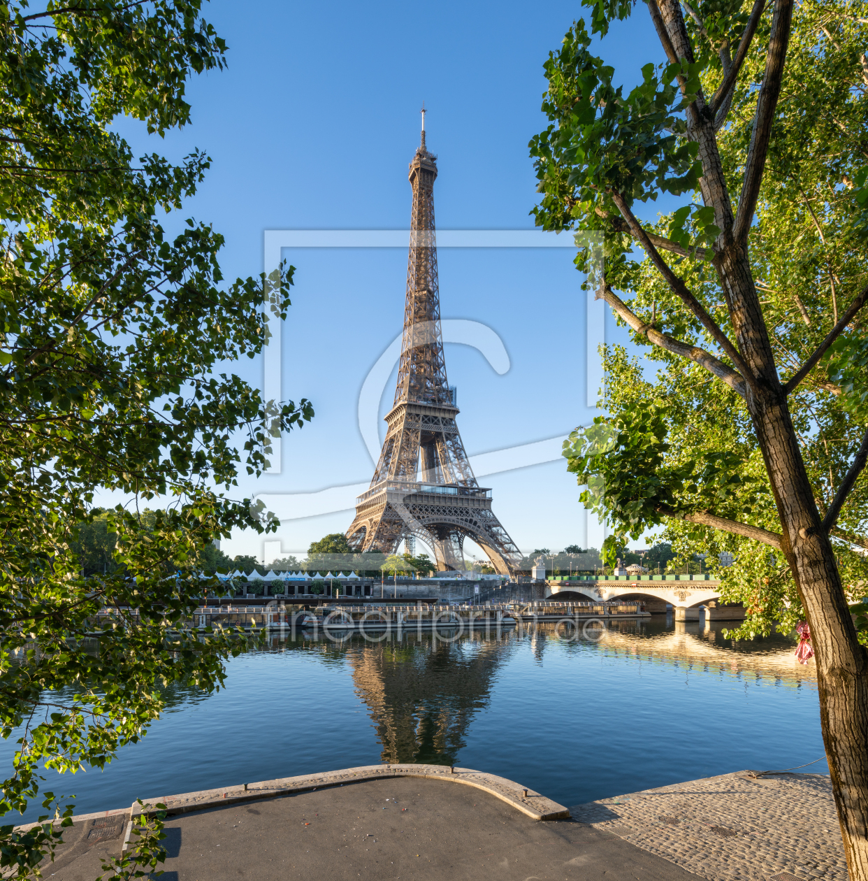 Bild-Nr.: 12740074 Eiffelturm im Sommer erstellt von eyetronic