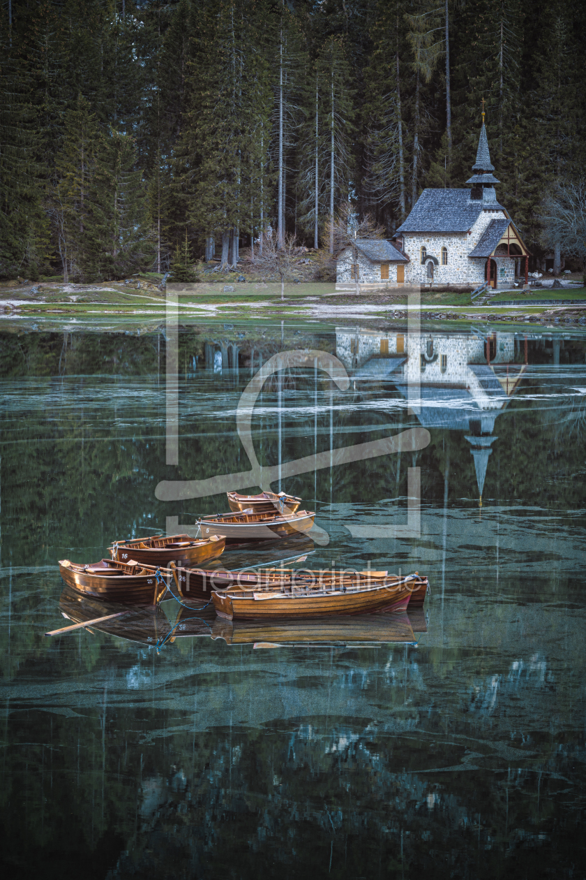 Bild-Nr.: 12740272 Dolomiten Pragser Wildsee Boote erstellt von Jean Claude Castor