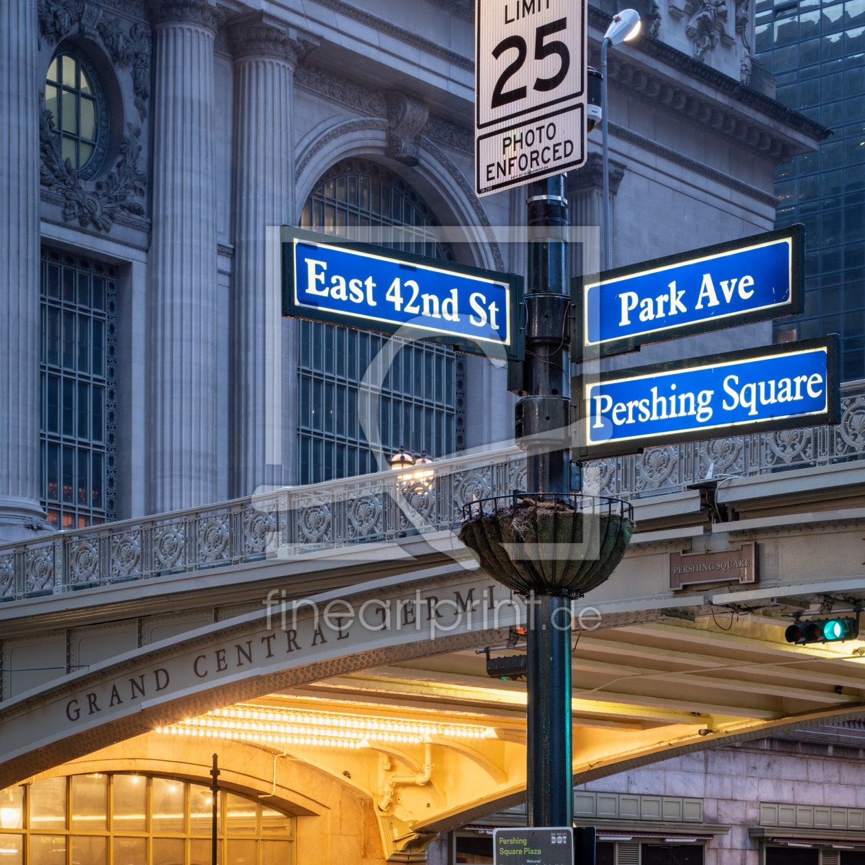 Bild-Nr.: 12741926 East 42nd Street in New York City erstellt von eyetronic