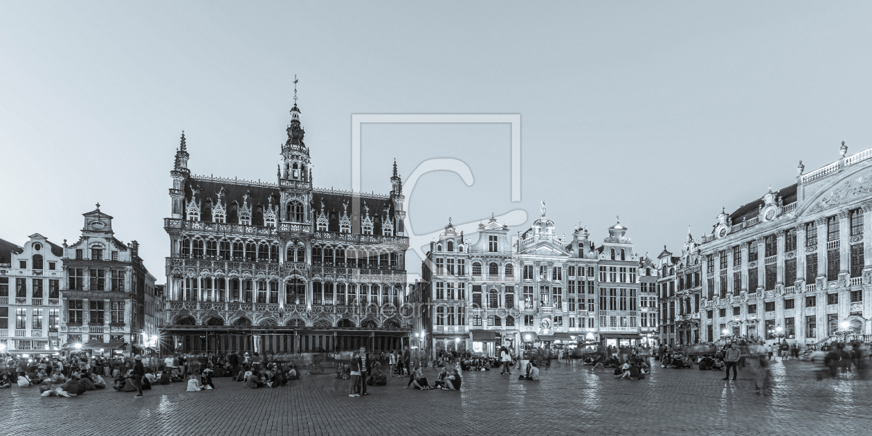 Bild-Nr.: 12743416 Grand-Place in Brüssel bei Nacht - Monochrom erstellt von dieterich