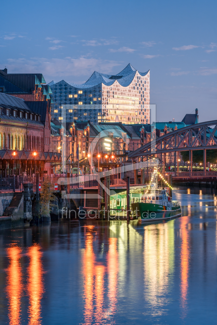 Bild-Nr.: 12744028 Zollkanal und Elbphilharmonie in Hamburg erstellt von eyetronic