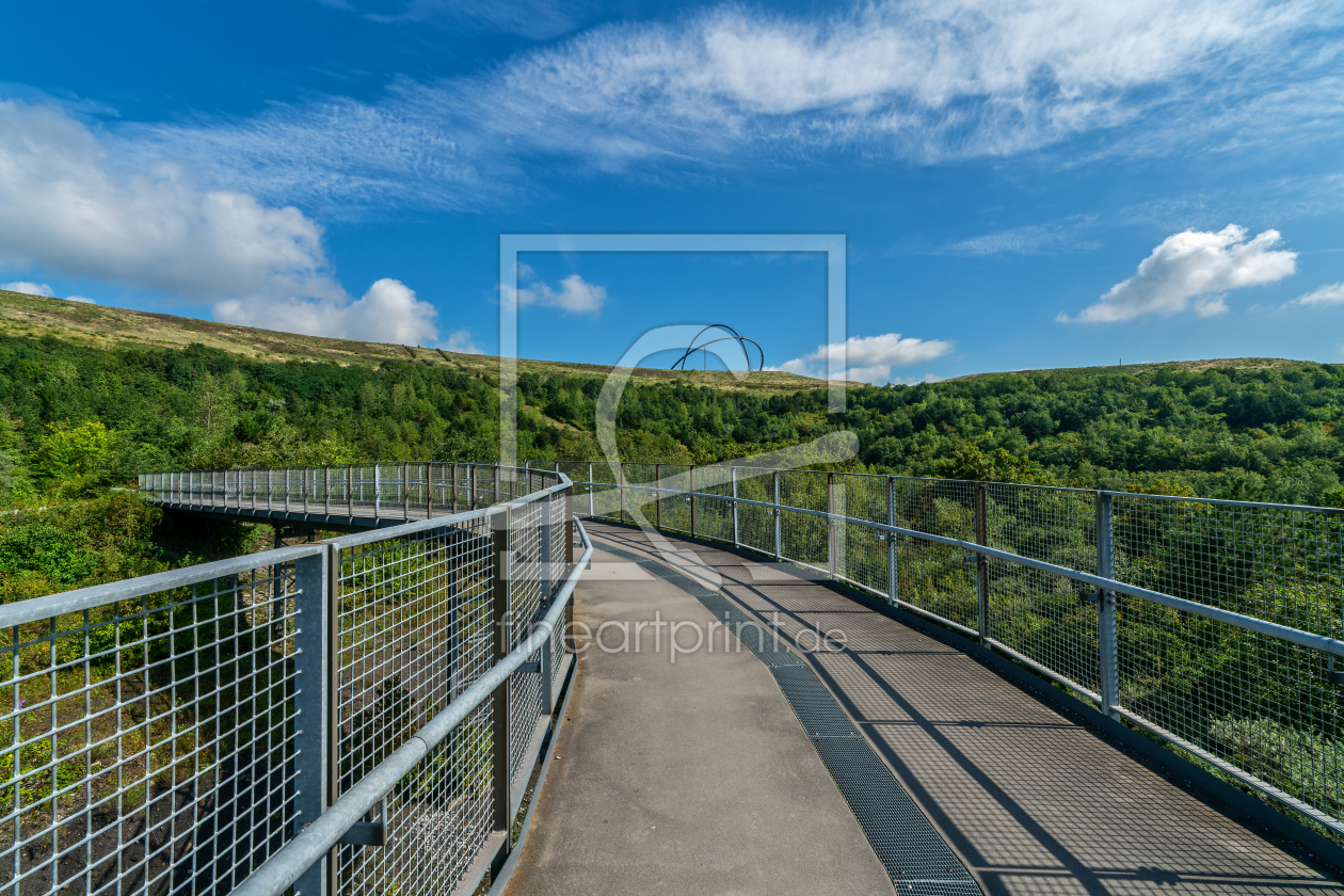 Bild-Nr.: 12756147 Bogenbrücke auf der Halde Hoheward in Herten erstellt von volker heide