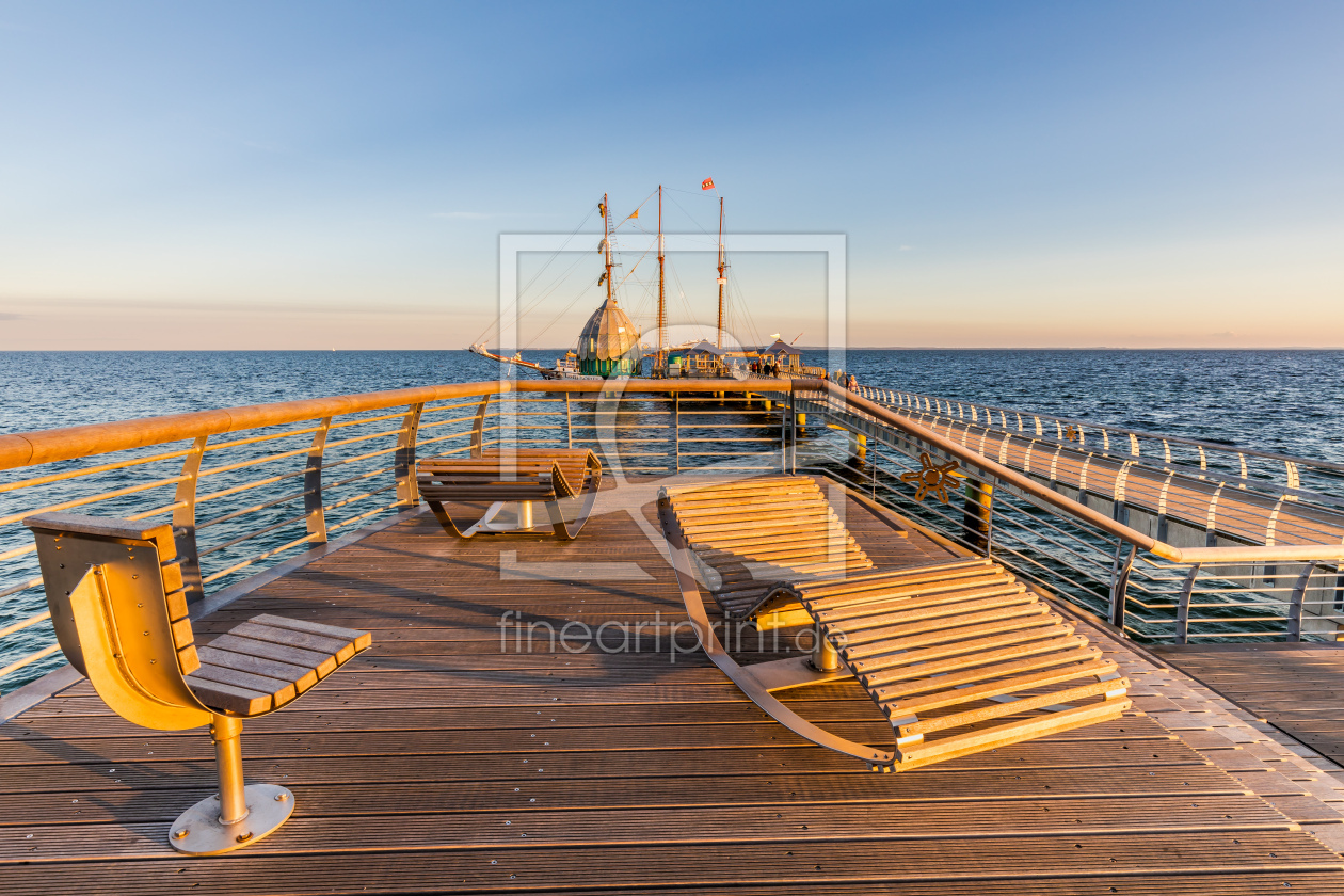 Bild-Nr.: 12756630 Seebrücke Grömitz mit Sonnendeck erstellt von Ursula Reins