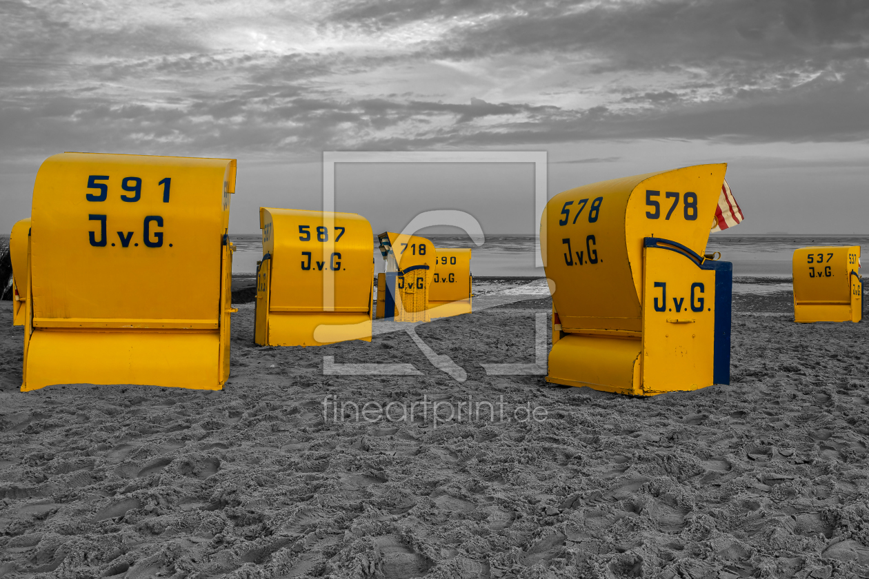 Bild-Nr.: 12765969 In aller Frühe am Strand von Cuxhaven erstellt von volker heide