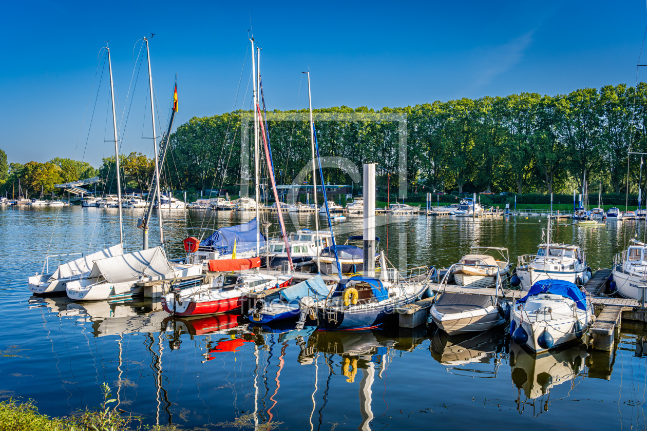 Bild-Nr.: 12768390 Schiersteiner Hafen 200 erstellt von Erhard Hess