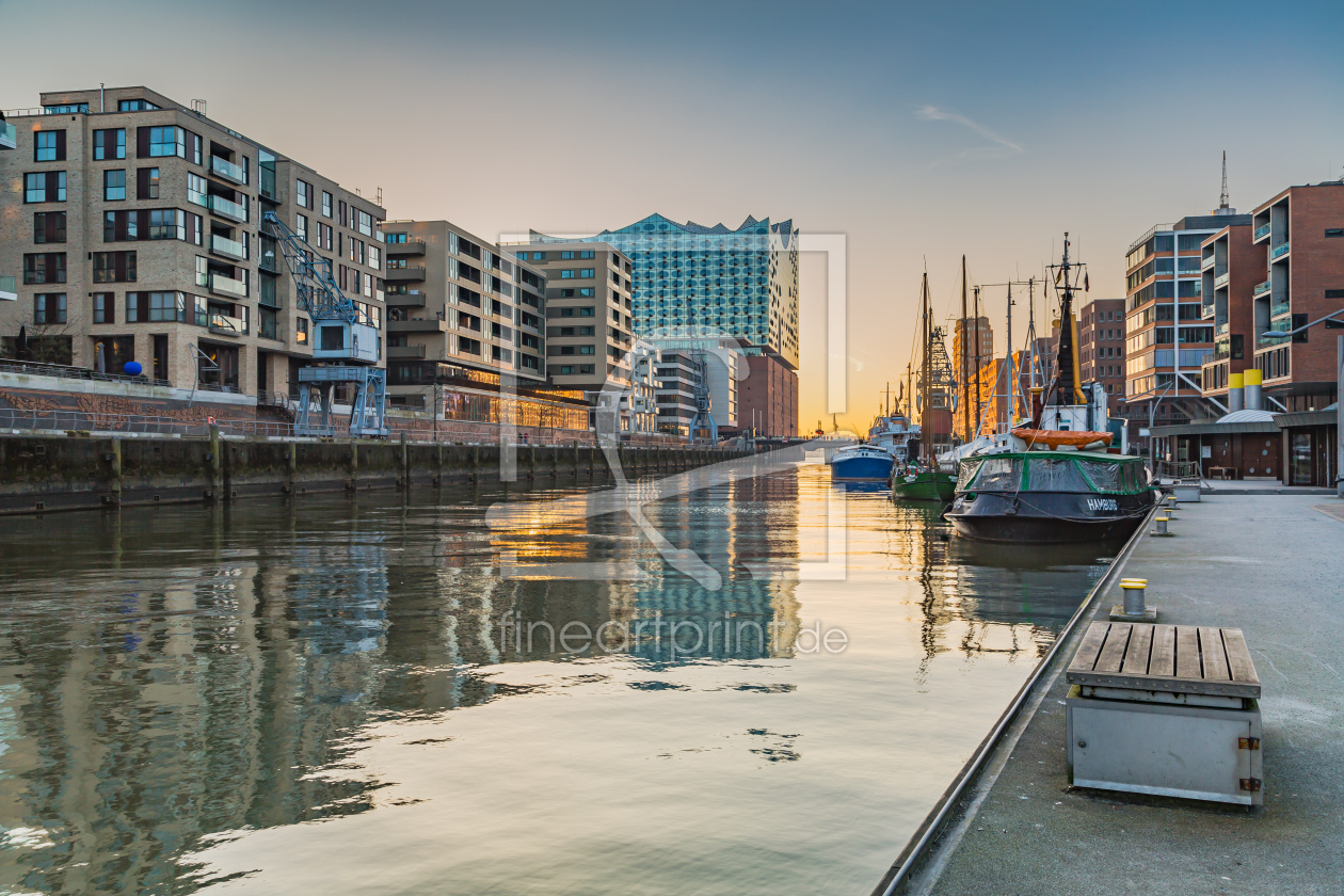 Bild-Nr.: 12796995 Hamburg Sandtorhafen mit Elbphilharmonie erstellt von Ursula Reins