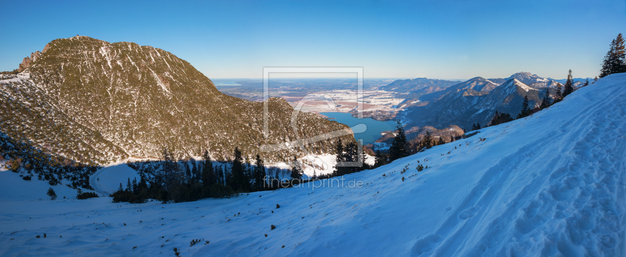 Bild-Nr.: 12803529 Winterweg mit Blick zum Herzogstand und Kochelsee erstellt von SusaZoom