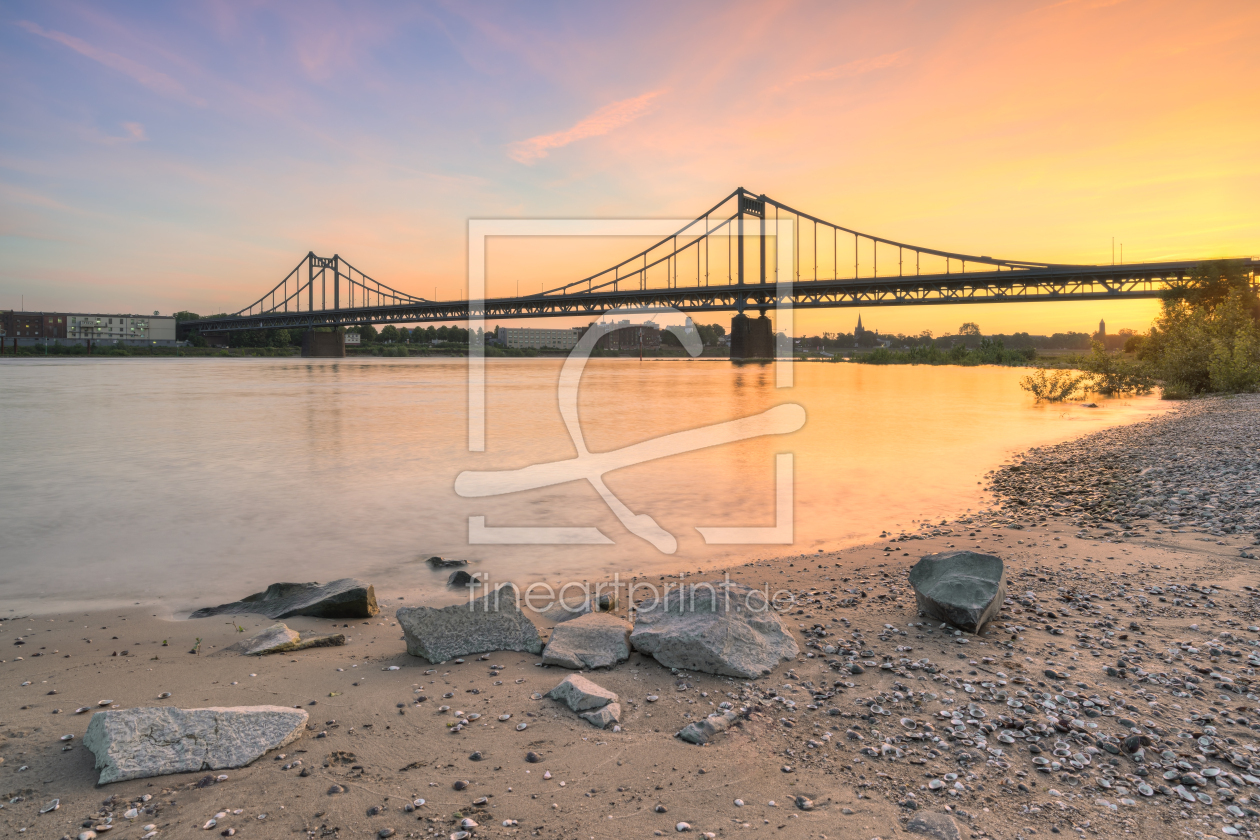 Bild-Nr.: 12805910 Krefeld-Uerdinger Brücke bei Sonnenuntergang erstellt von Michael Valjak