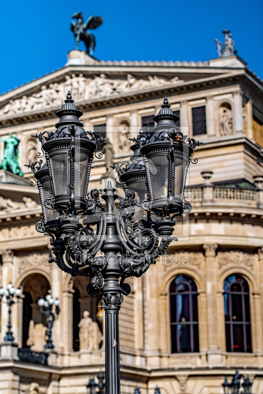 Bild-Nr.: 12812932 vor der Alten Oper Frankfurt erstellt von maicolpue